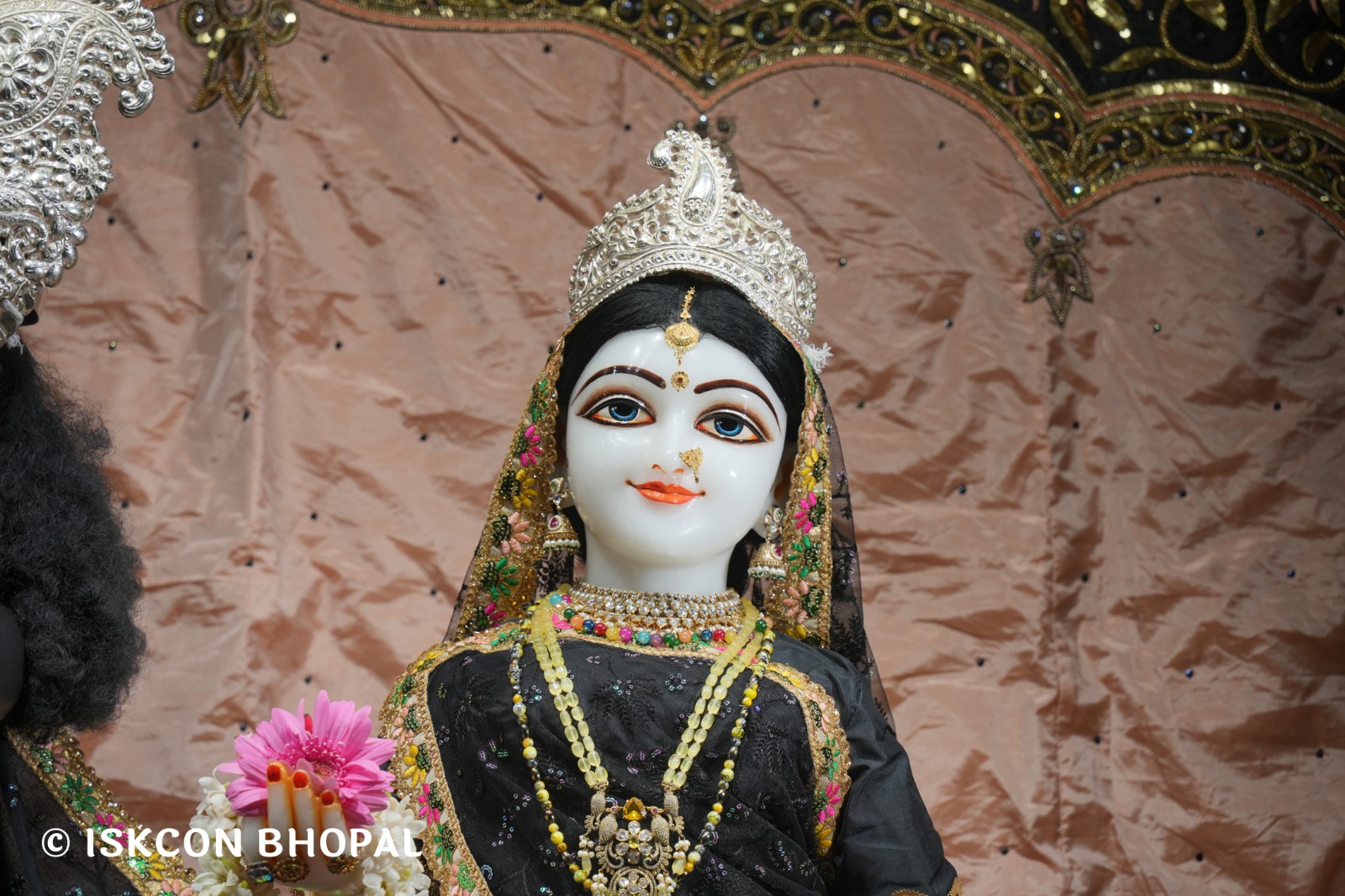 WhatsApp Image 2026-04-18 at 07.49.14